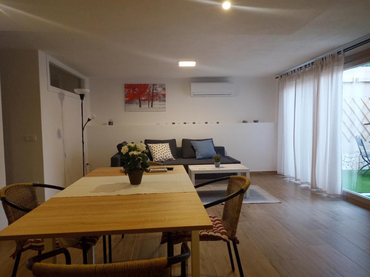 Vacanze Nella Casetta Pula Luaran gambar