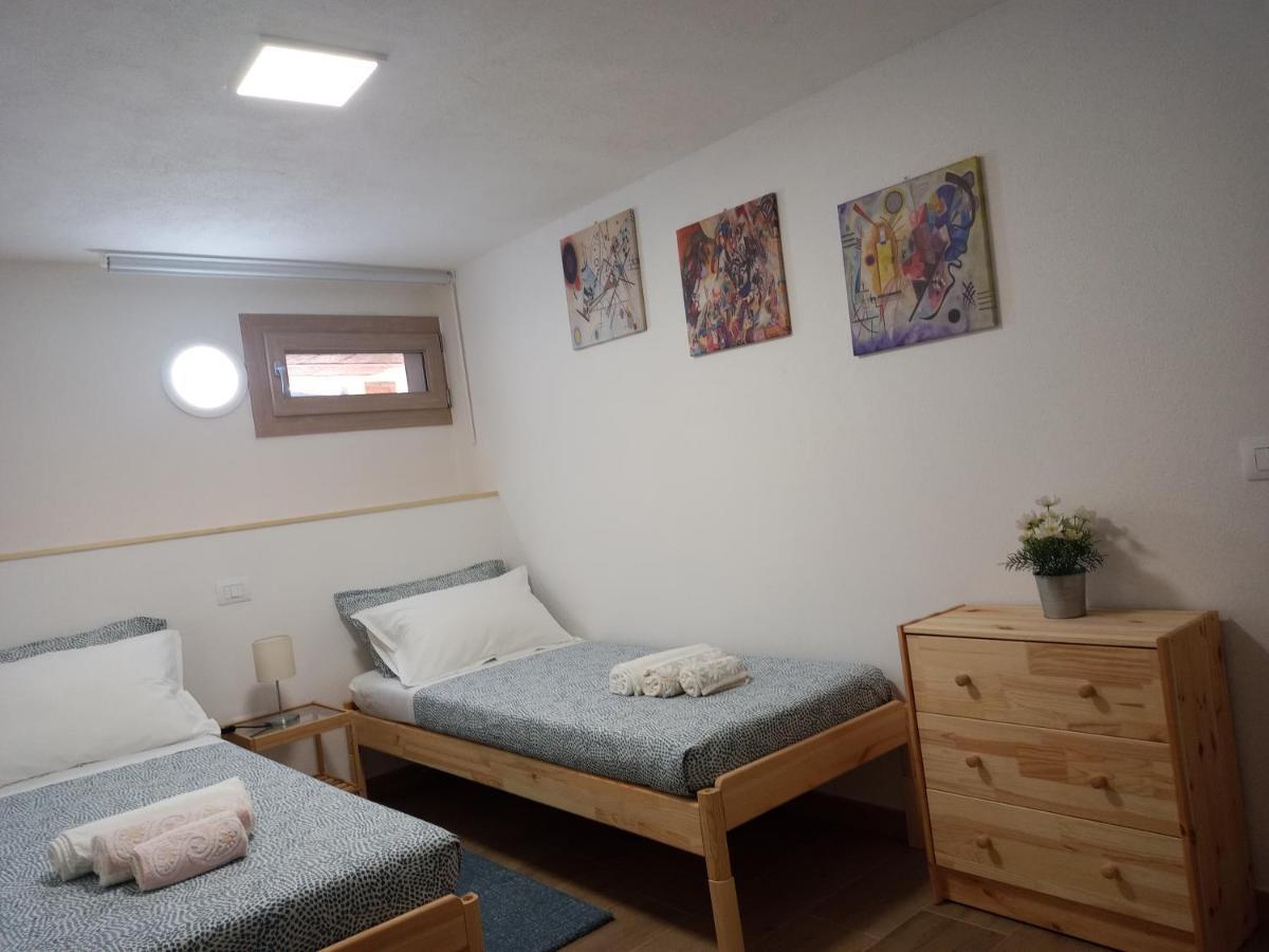 Vacanze Nella Casetta Pula Luaran gambar